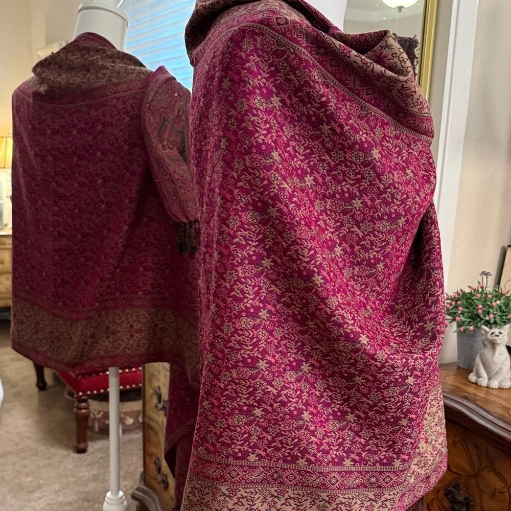 Magenta and Tan Paisley 27